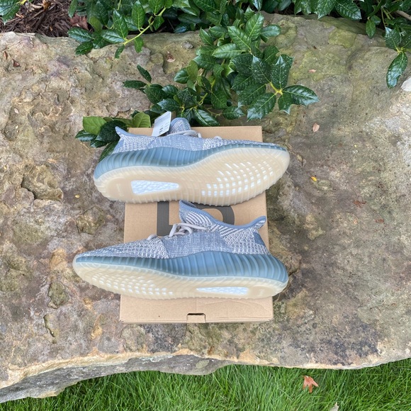 Yeezy 350 V2 ISRAFI - Picture 2 of 10